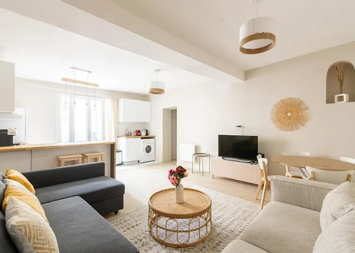 Luxurious 1 Bedroom Quartier De La Bastille Free Netflix Apartment